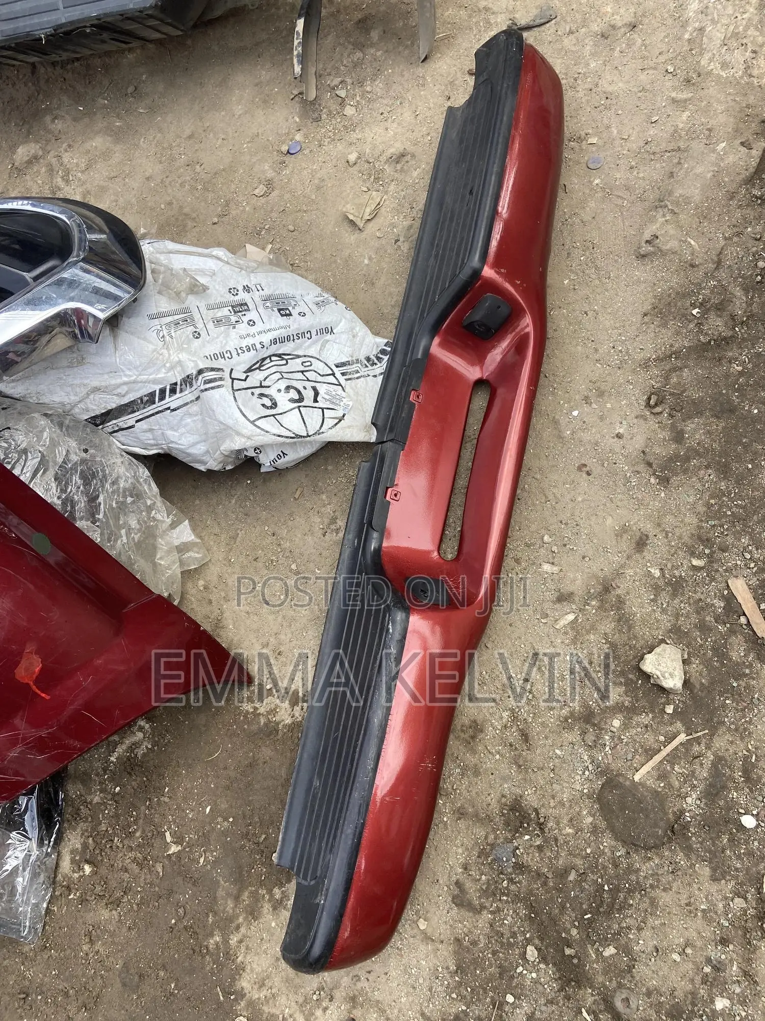 Complete Back Bumper for Toyota Tacoma 2000 Model
