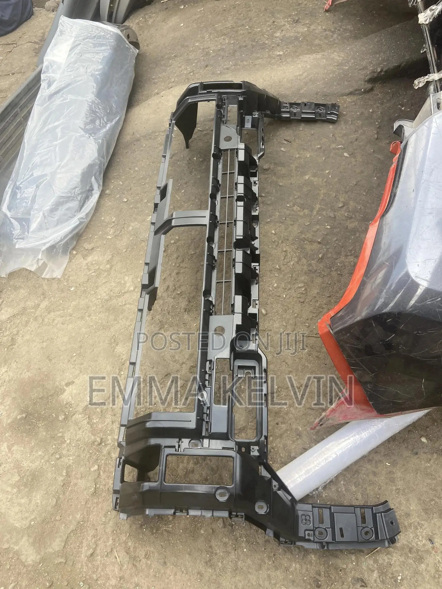 Front Grill Seating for Toyota Tundra 2025 Model
