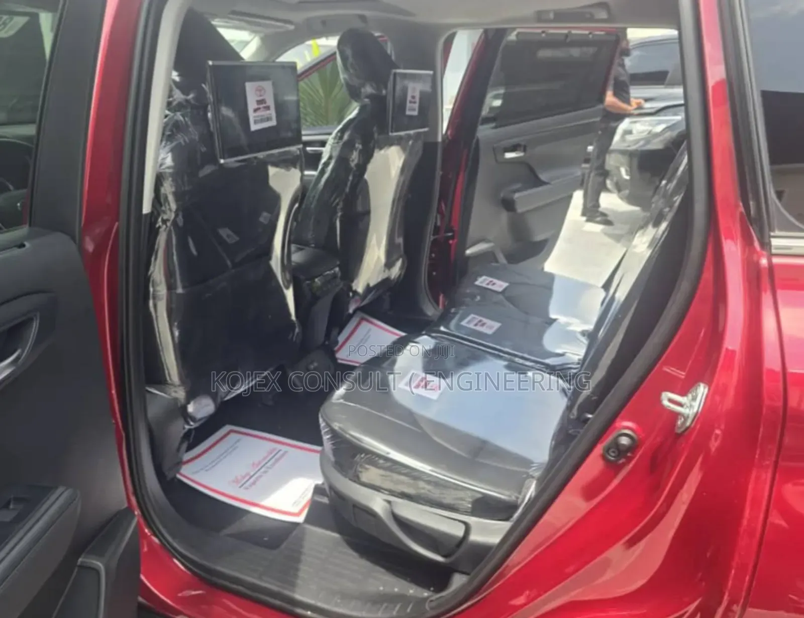 Toyota Highlander XLE 2022 Red