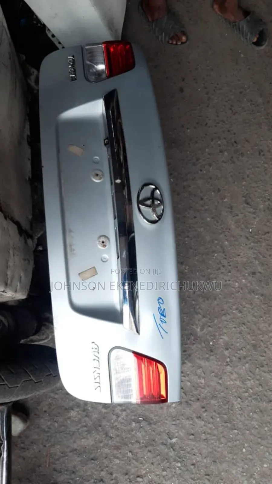 Toyota Booth Avensis 2015