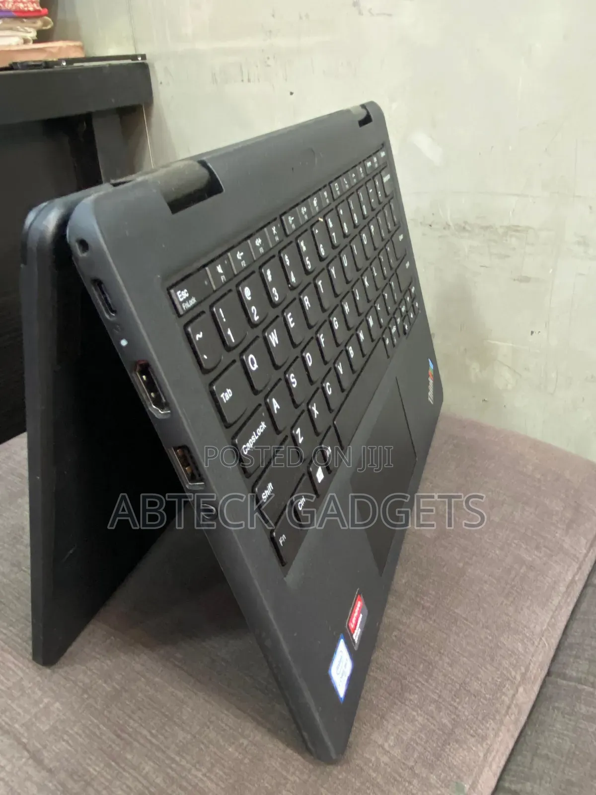 Laptop Lenovo ThinkPad Yoga 8GB Intel Core i3 SSD 128GB