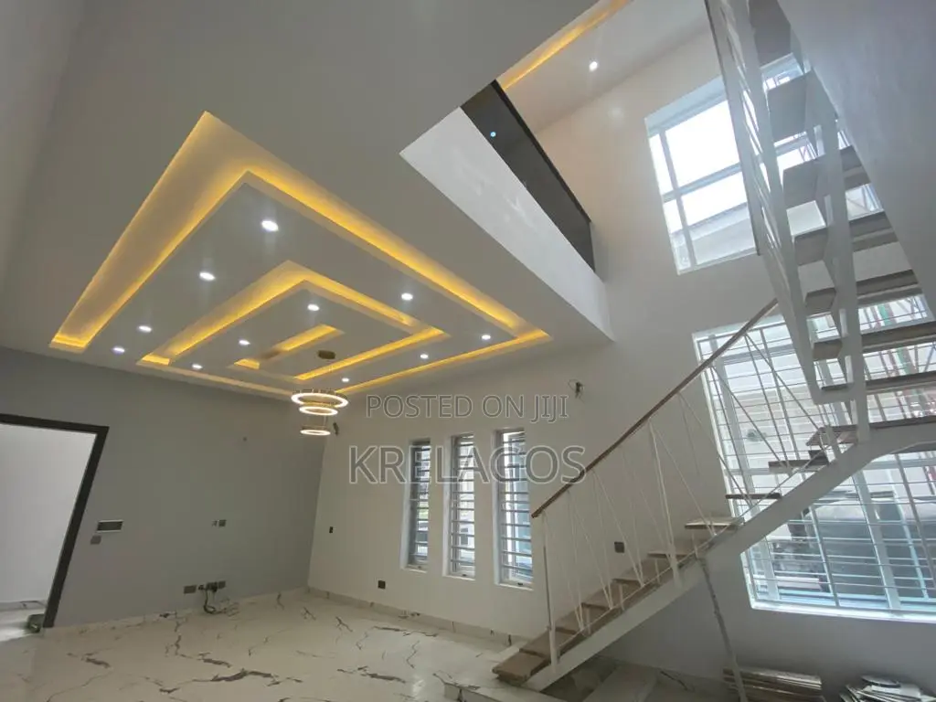 4bdrm Duplex in Orchid, Chevron for sale