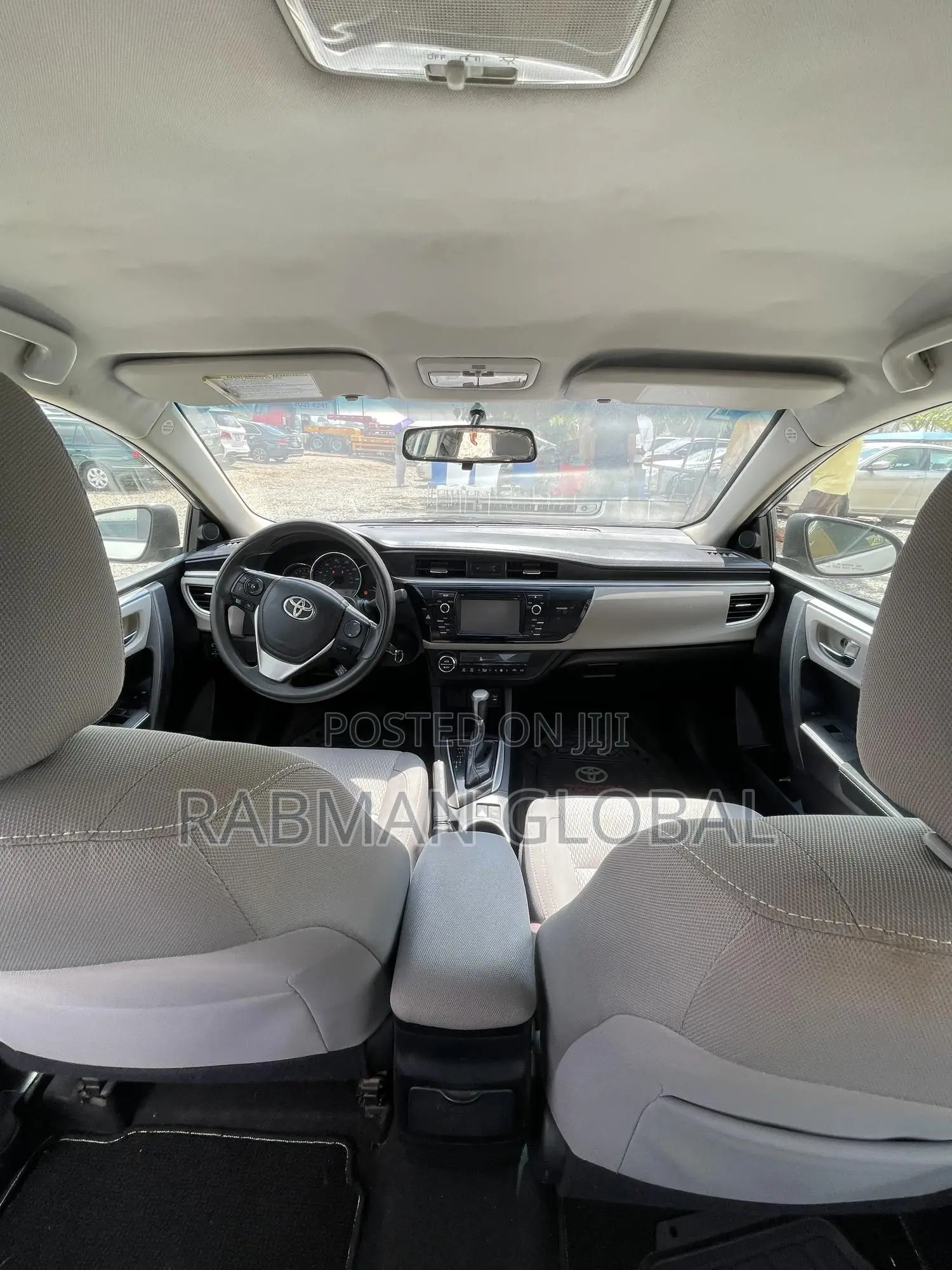 Toyota Corolla LE 4dr Sedan (1.8L 4cyl CVT) 2015 Silver