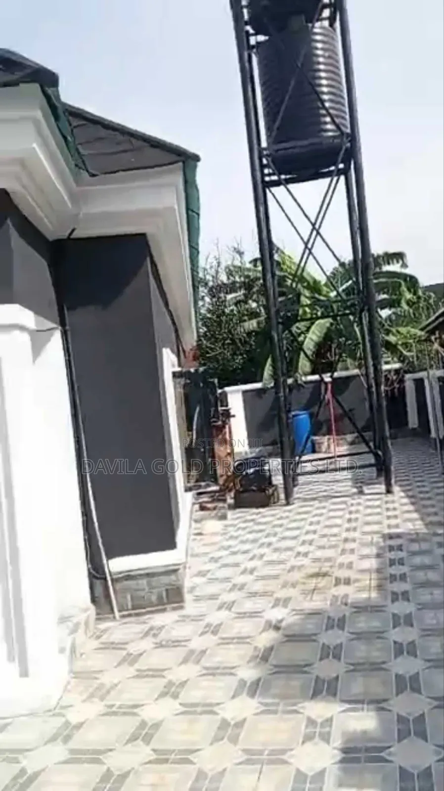 11bdrm Block of Flats in Benin City for sale