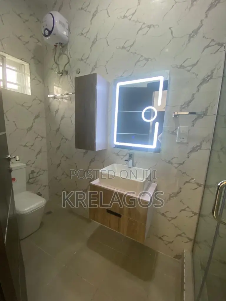 4bdrm Duplex in Orchid, Chevron for sale