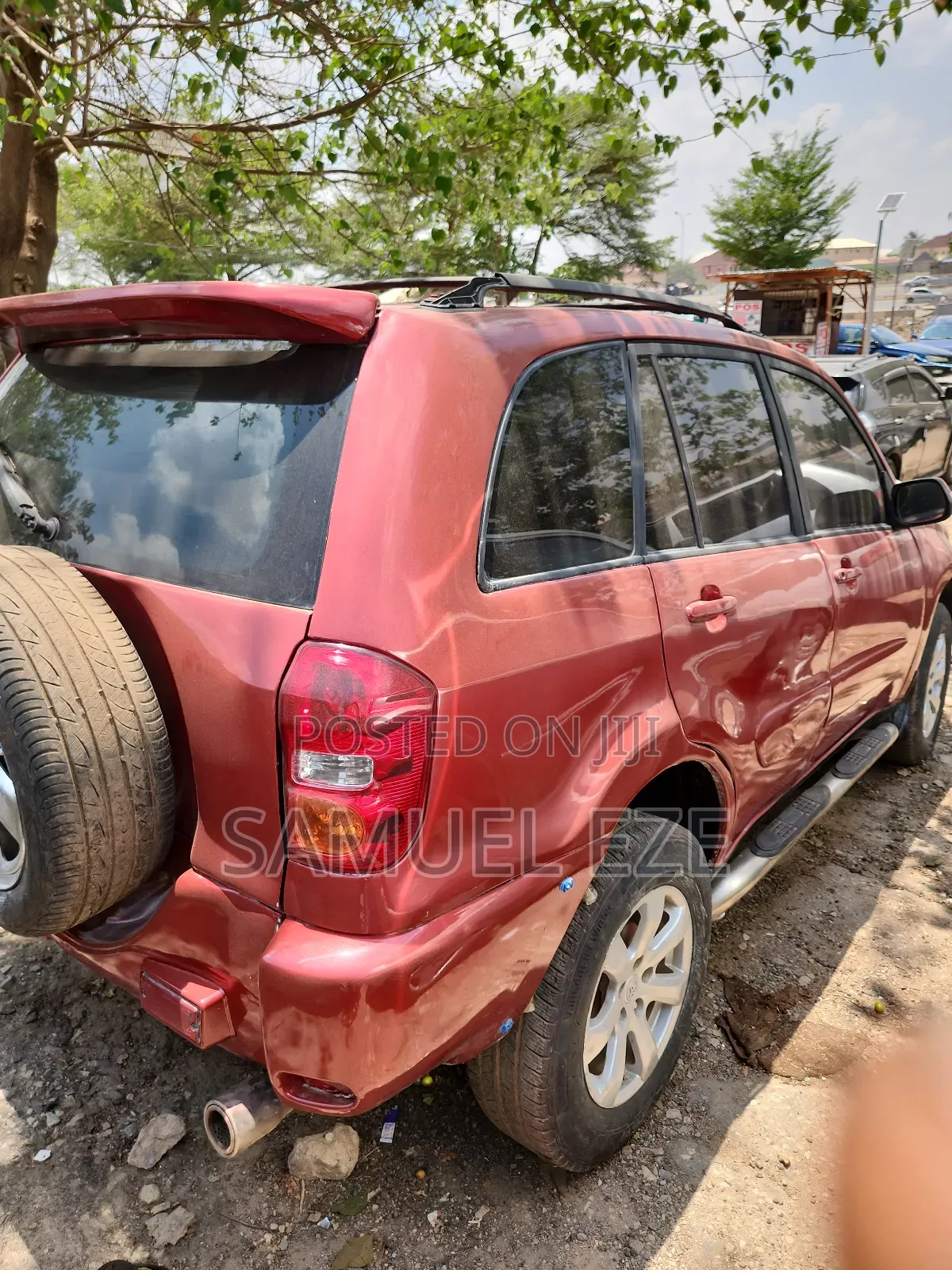 Toyota RAV4 1.8 2004 Red