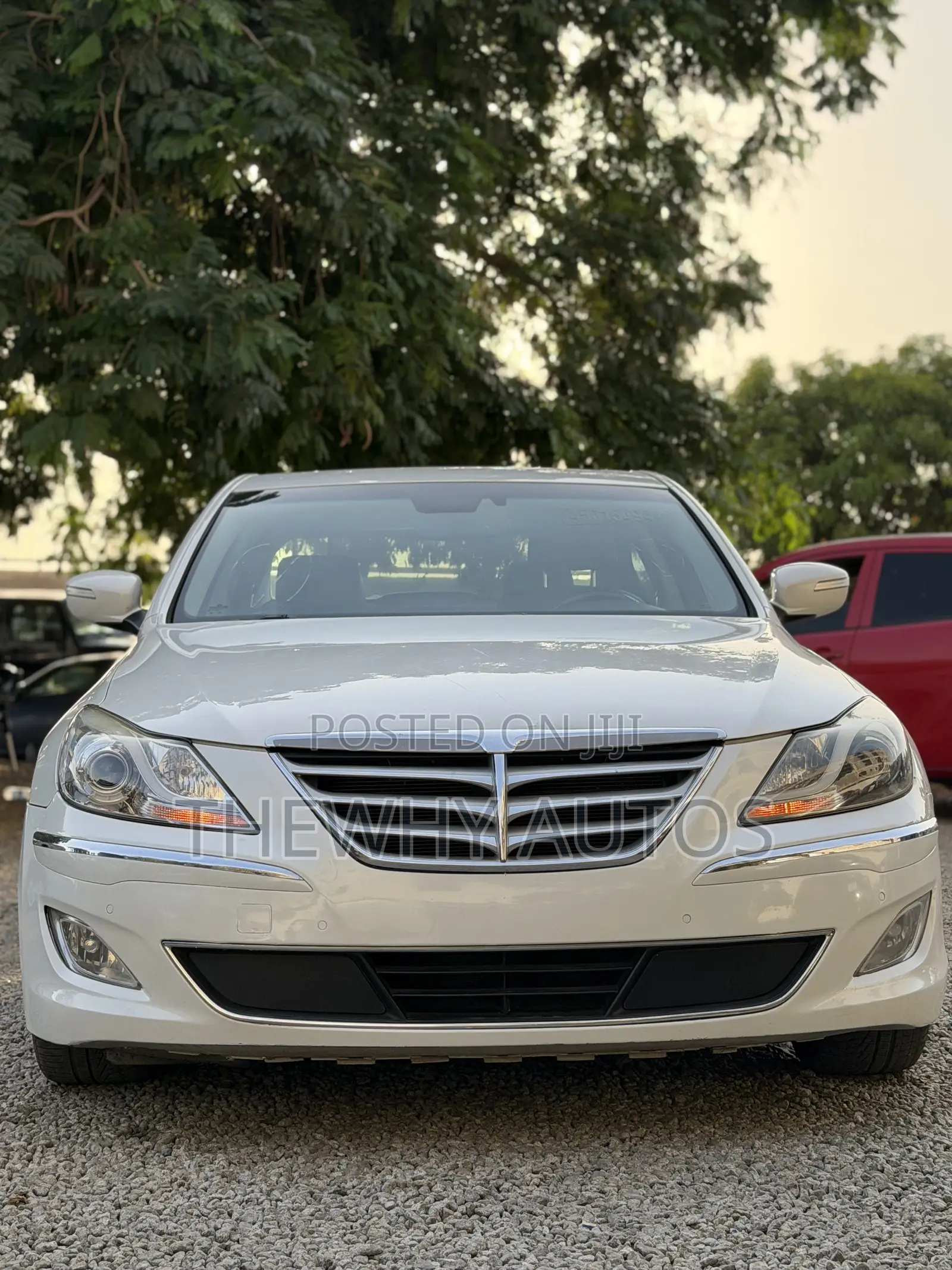 Hyundai Genesis 3.8 2013 White