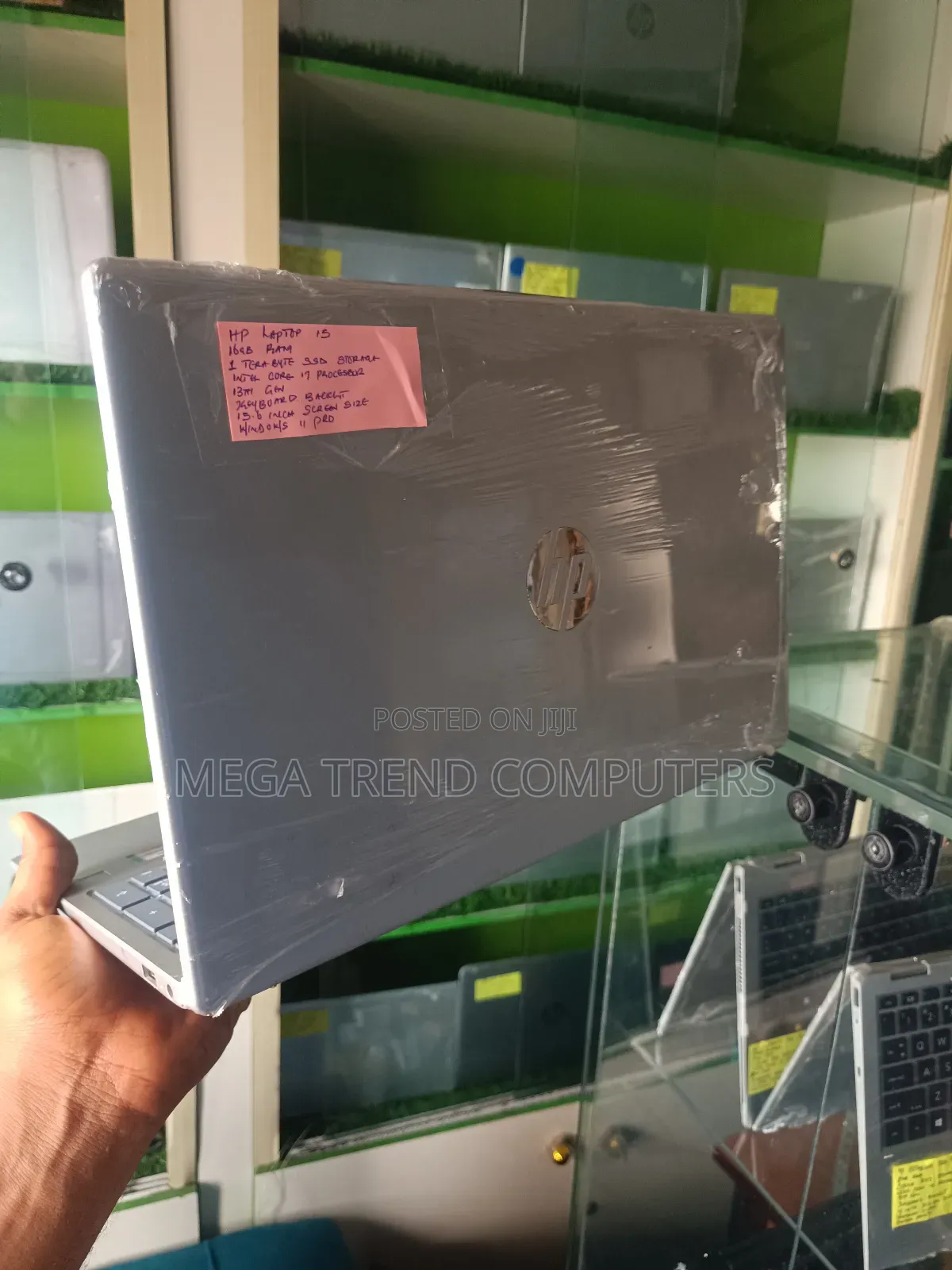 Laptop HP 15-fd0290ns 16GB Intel Core i7 SSD 512GB