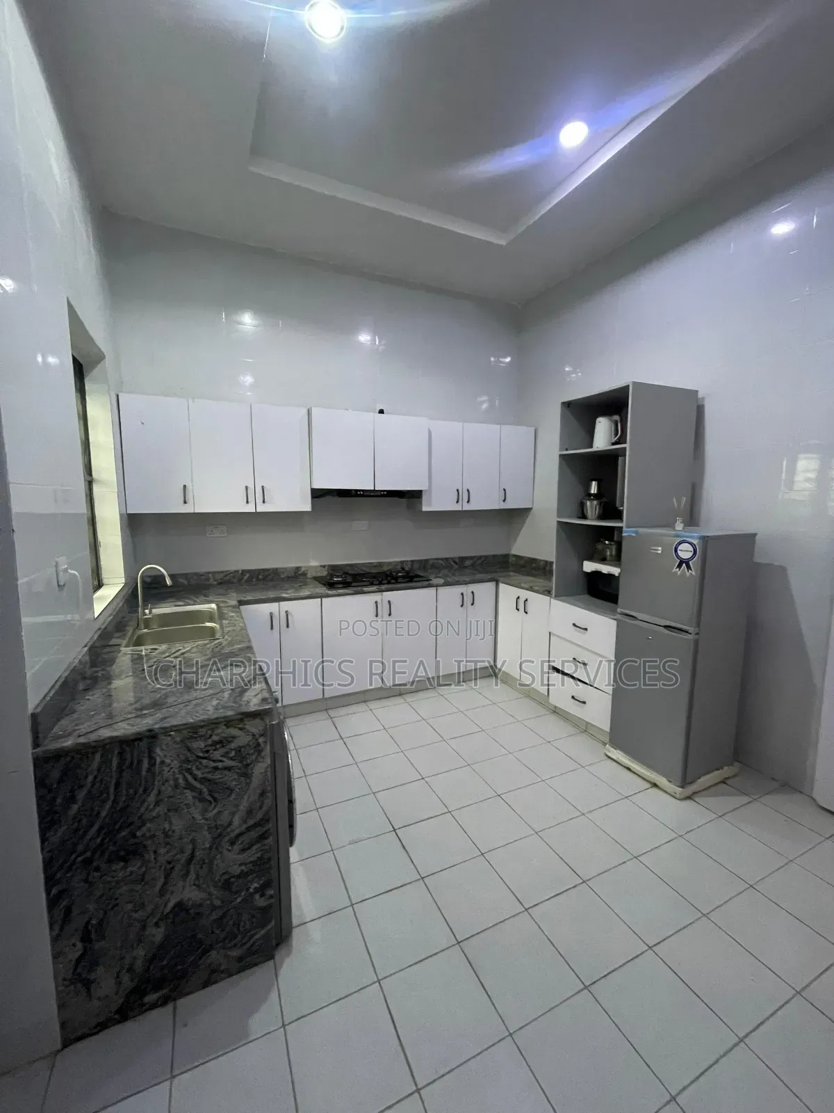 4bdrm Duplex in Lekki Phase 2 for sale