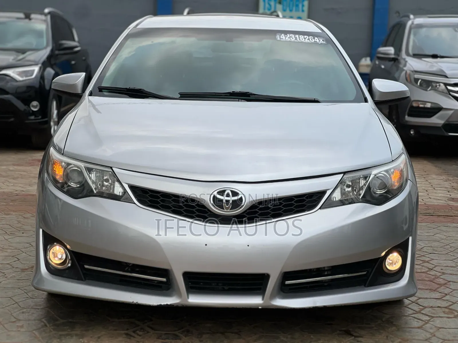 Toyota Camry SE 4dr Sedan (2.5L 4cyl 6A) 2014 Gray