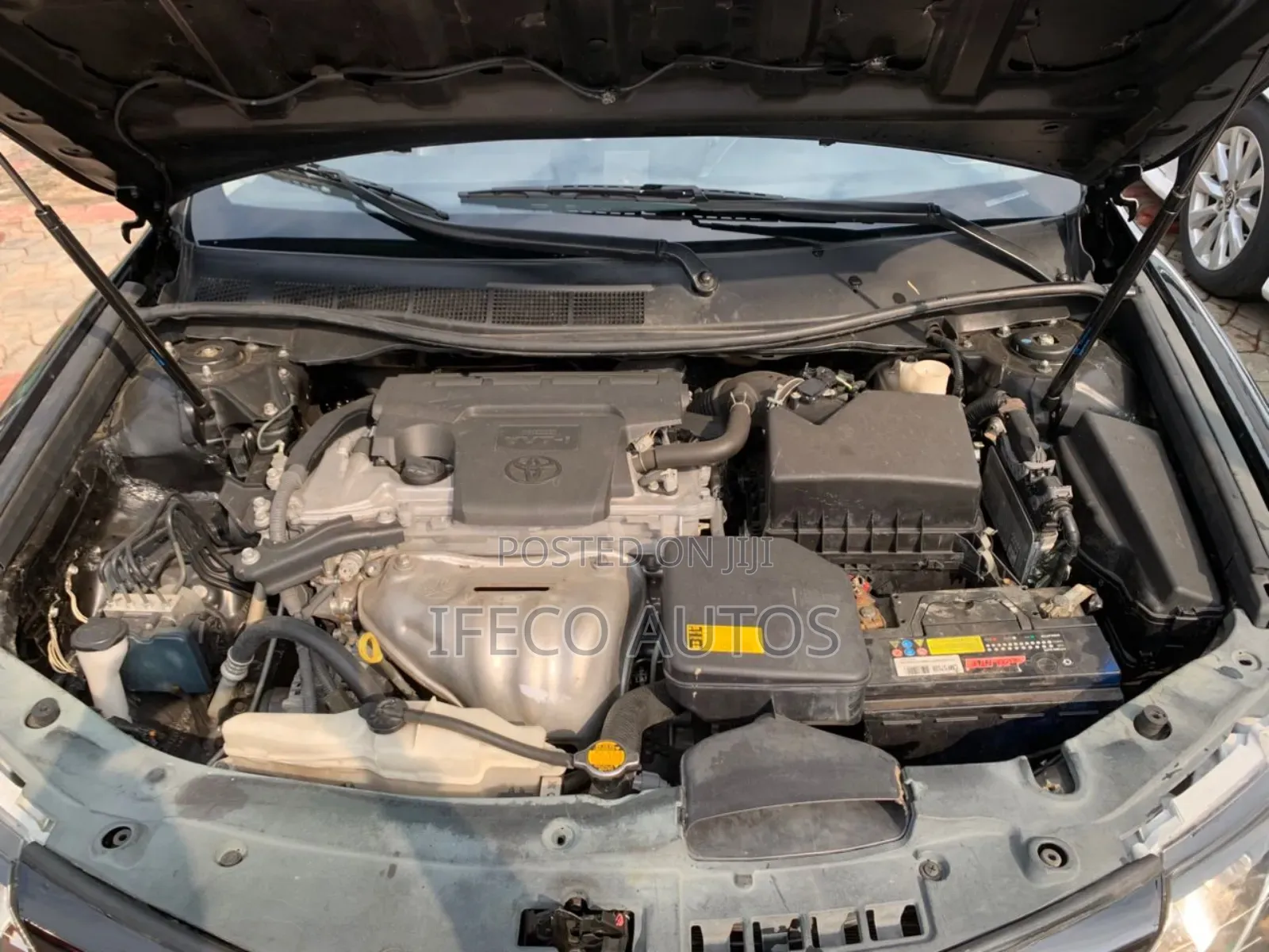 Toyota Camry SE 4dr Sedan (2.5L 4cyl 6A) 2014 Gray