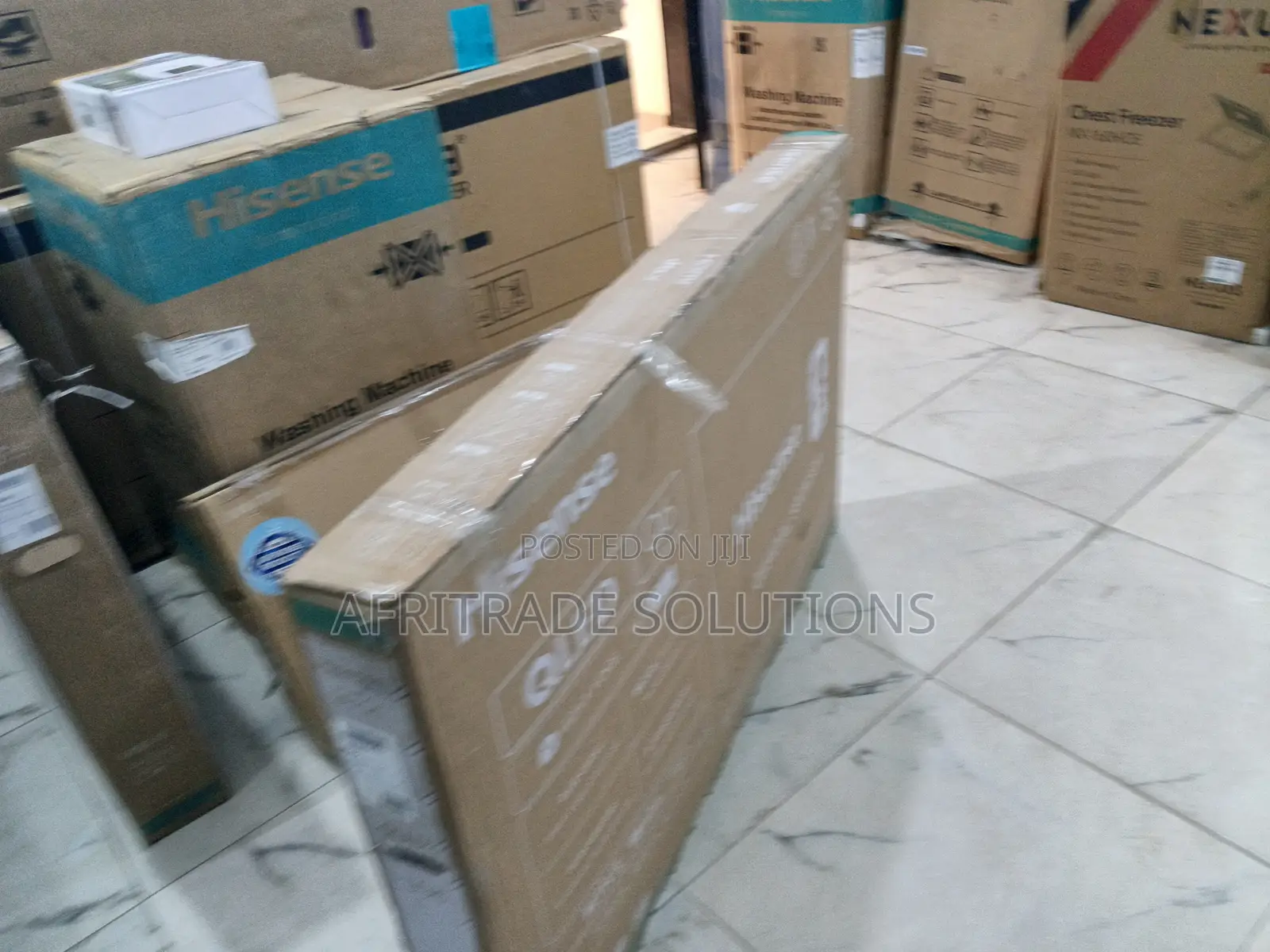 Hisense 55 Qled Big Screen, Smart Living