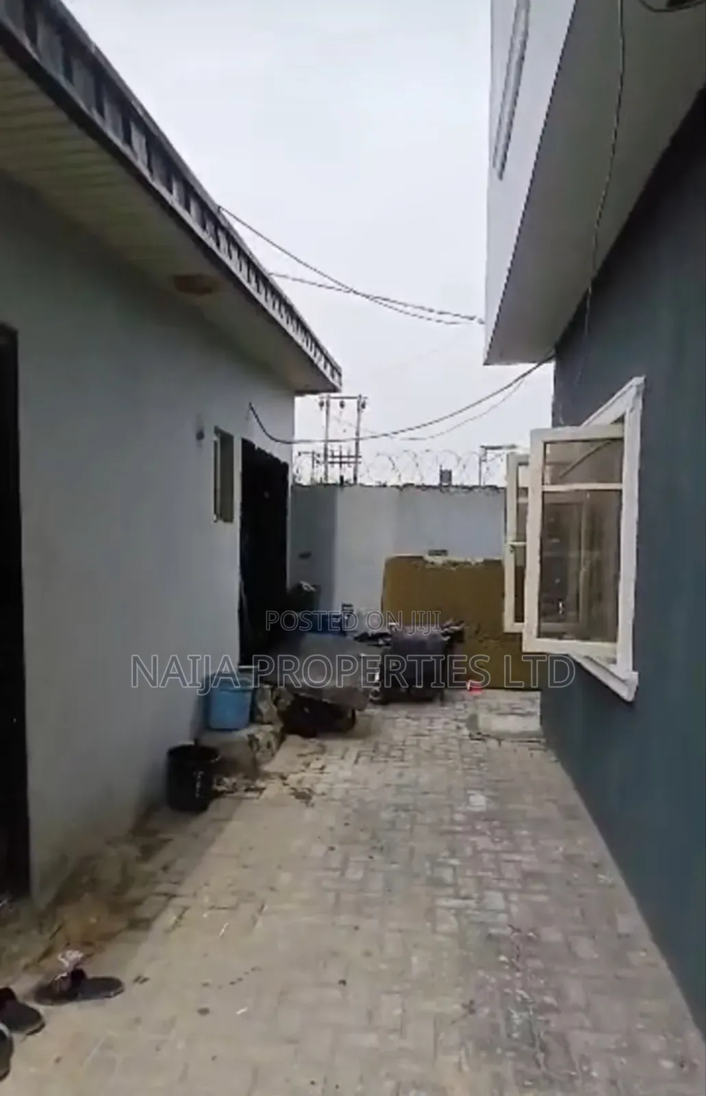 1bdrm Block of Flats in Awoyaya for sale