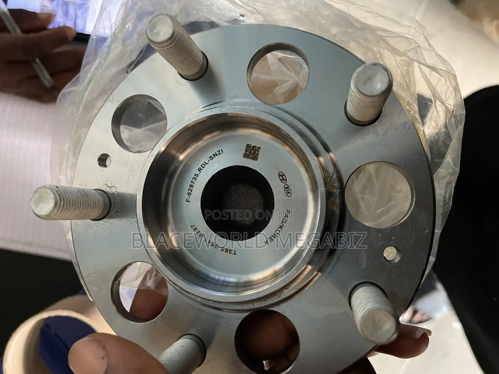 Complete Hub Hyundai Santafee/Kia Sorento 2013