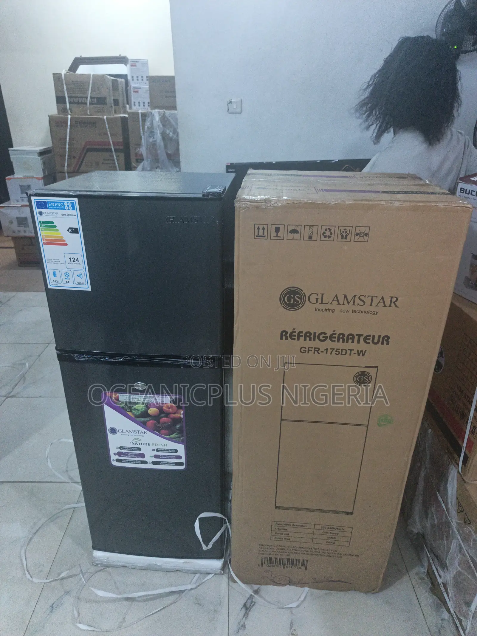 Compact Luxury: Glamstar 175l Double Door Fridge