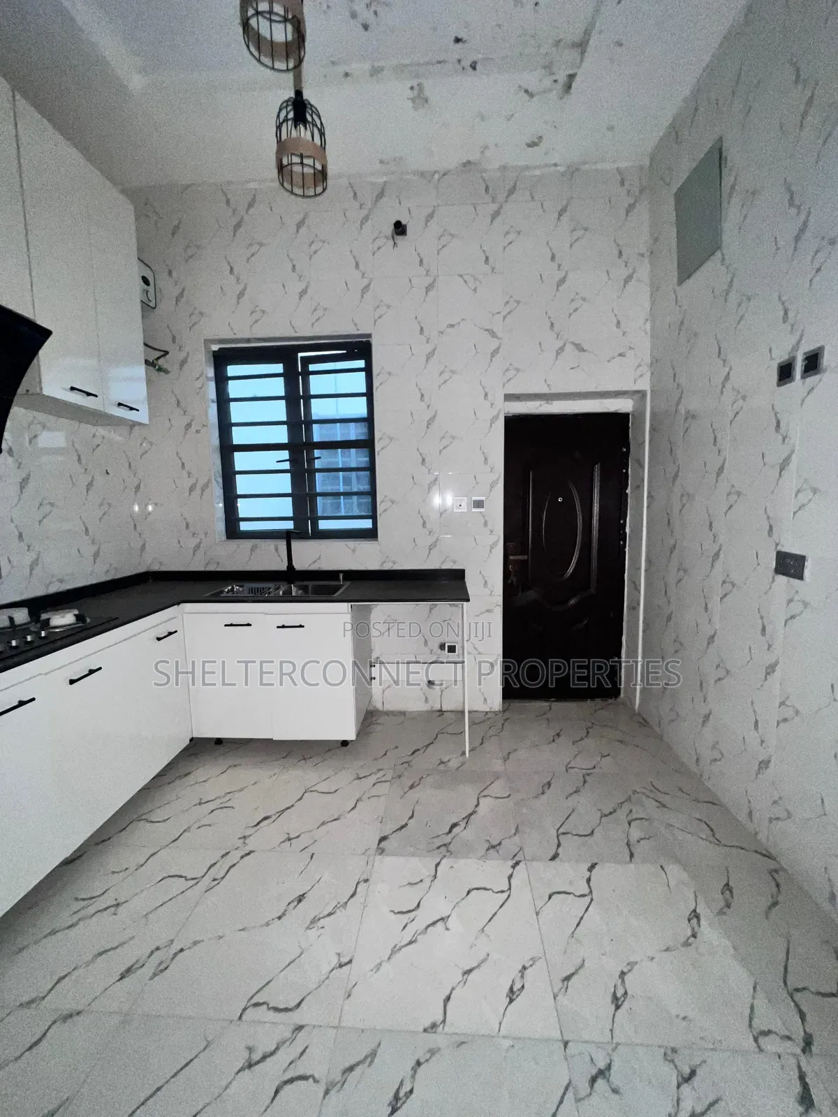 4bdrm Duplex in Ikota for sale