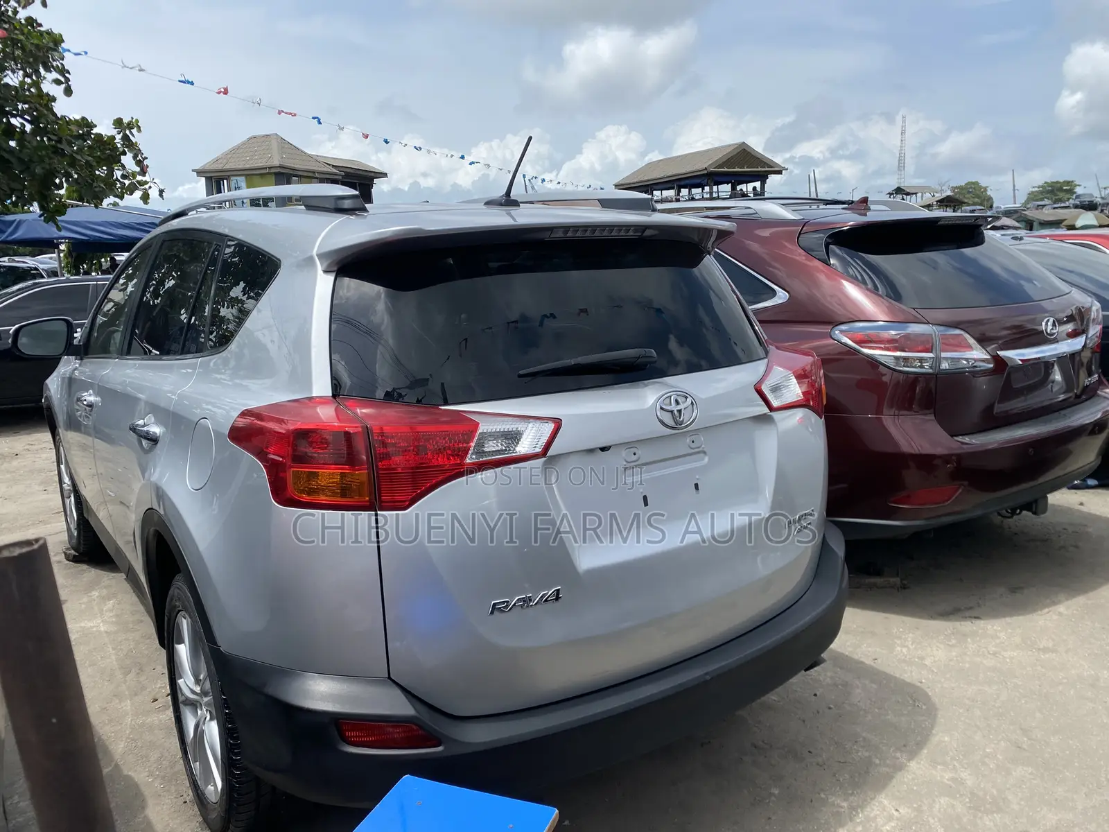Toyota RAV4 Limited 4dr SUV AWD (2.5L 4cyl 6A) 2015 Silver