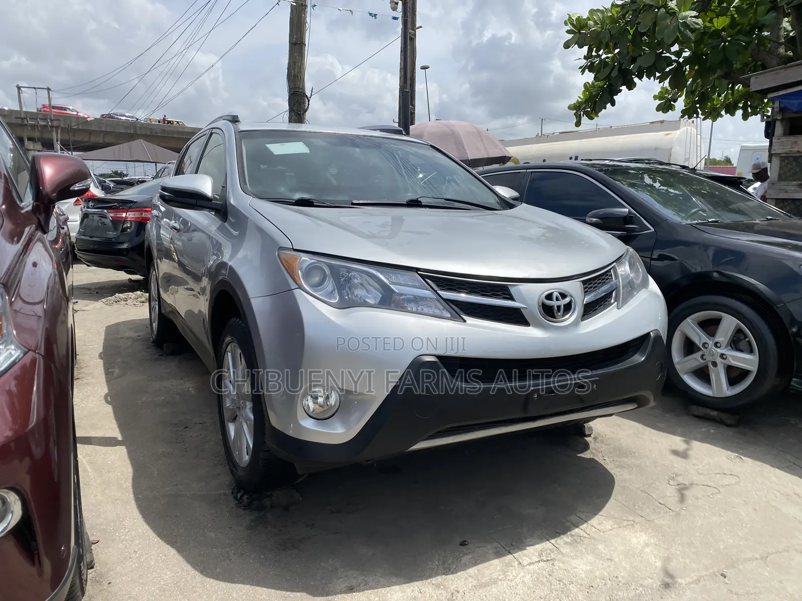 Toyota RAV4 Limited 4dr SUV AWD (2.5L 4cyl 6A) 2015 Silver