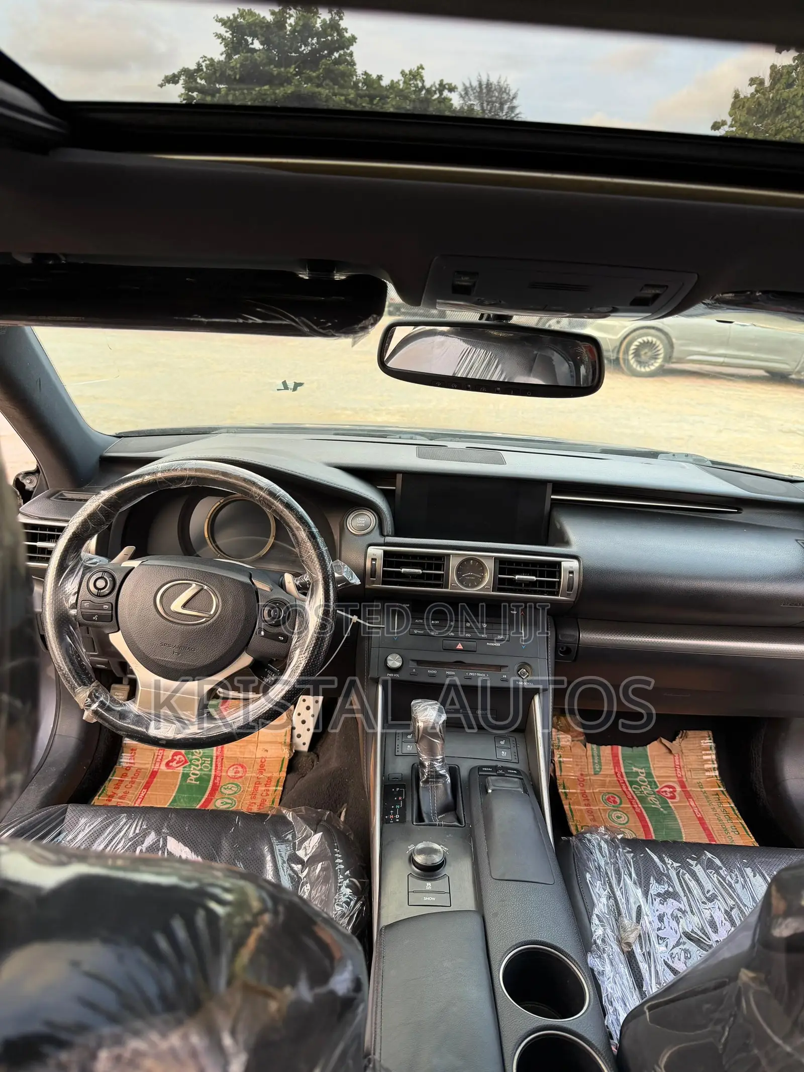 Lexus IS 250 2015 Brown