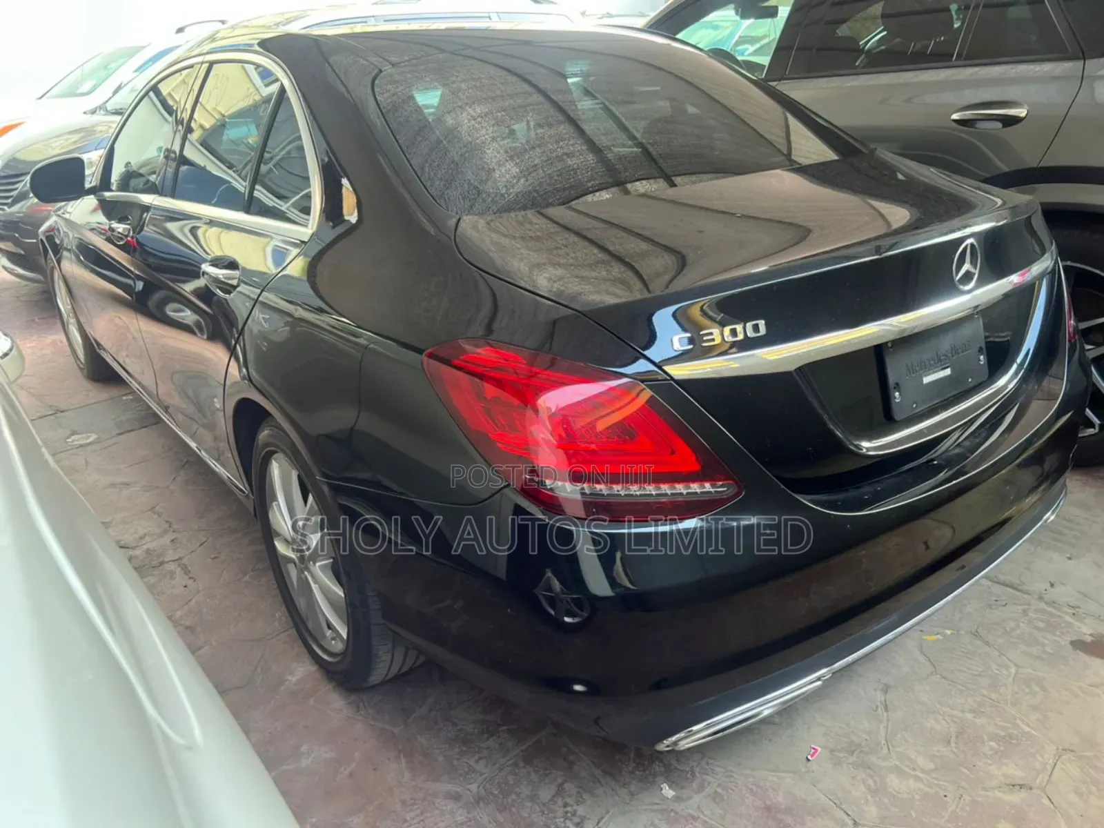 Mercedes-Benz C300 2020 Blue