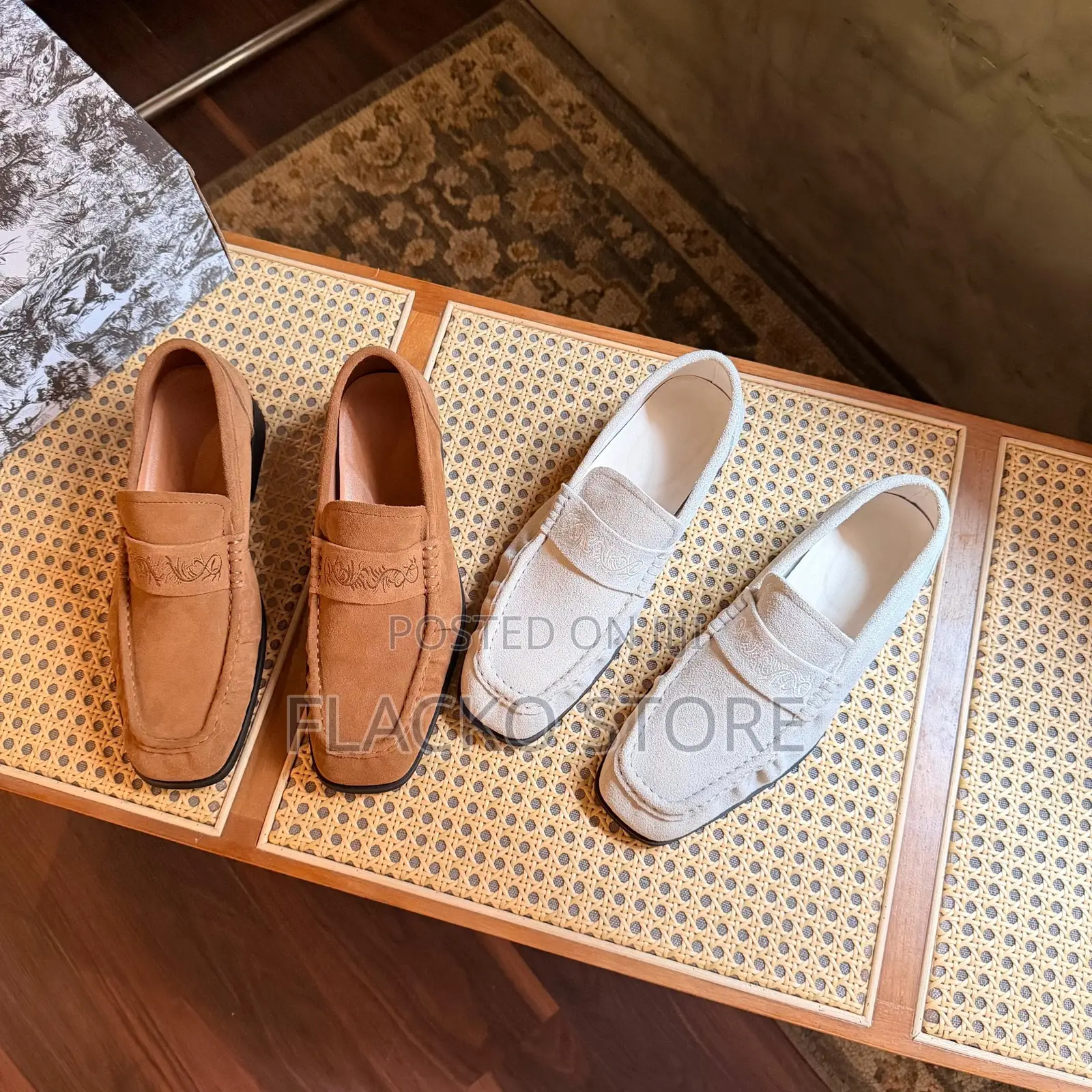Original Japanese Embroidery Logo Plaque Suede Vintage Loafers Shoes