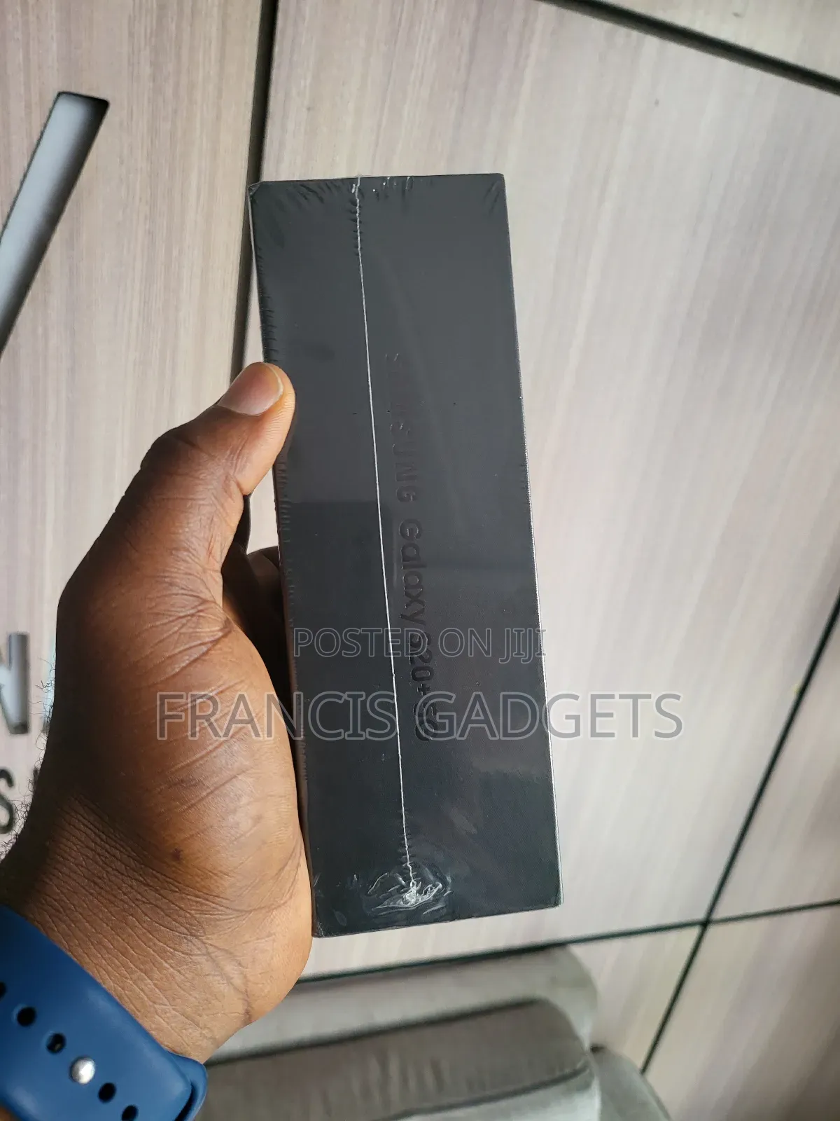 New Samsung Galaxy S20+ 5G 128 GB Black
