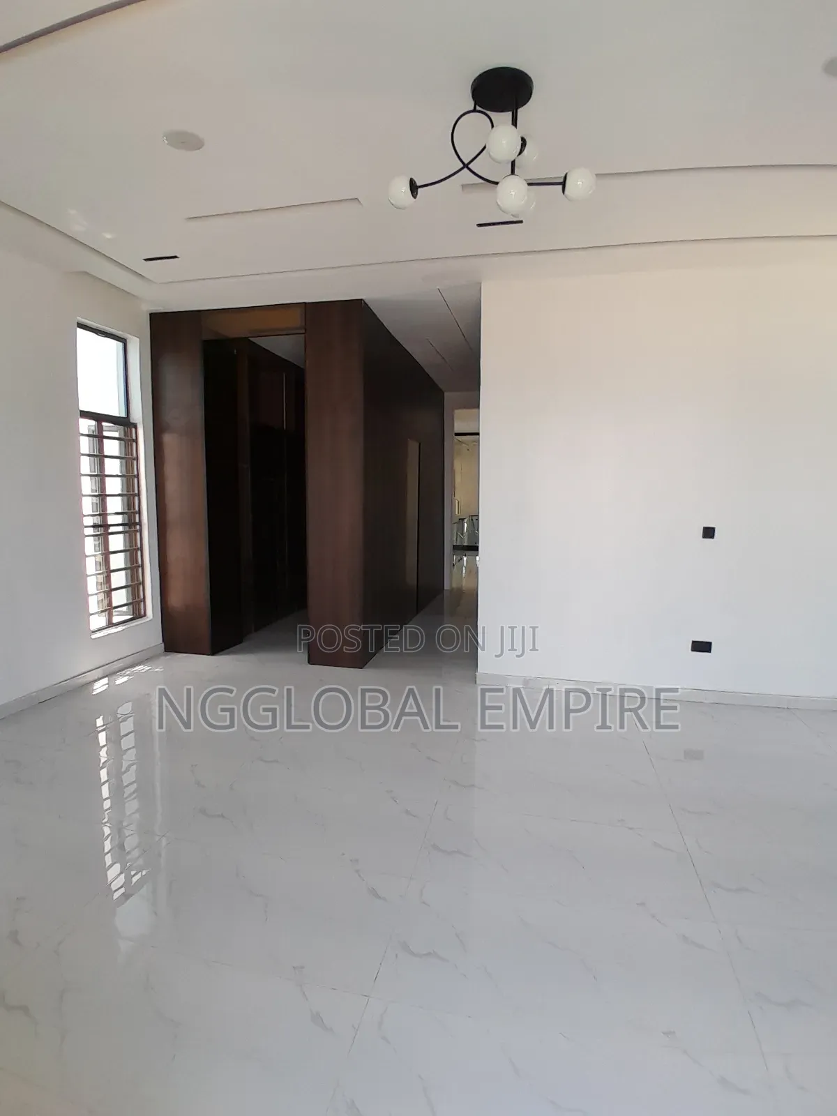 5bdrm Duplex in Royal Prime, Chevron for sale