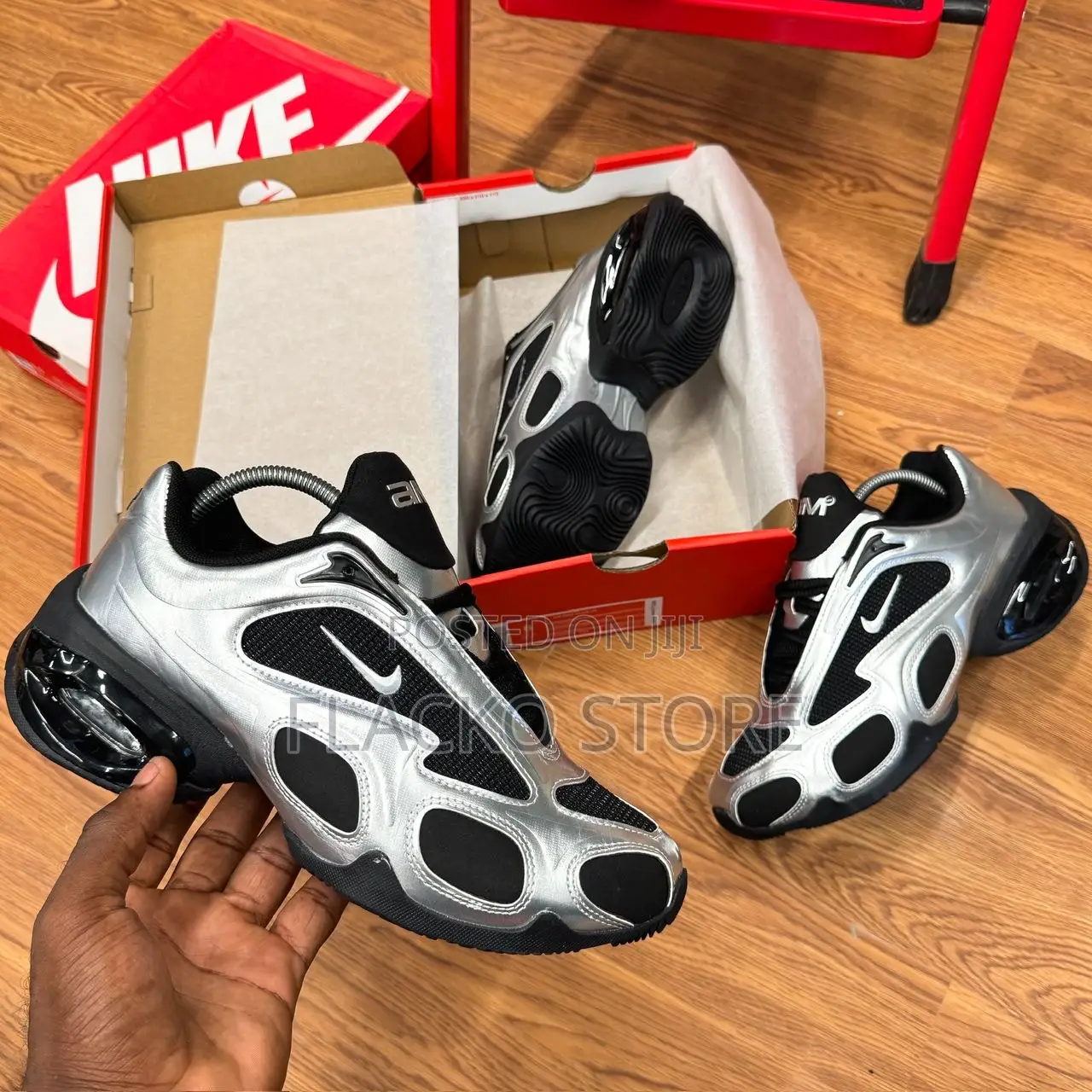 Original Nike Air Max Muse Sneakers