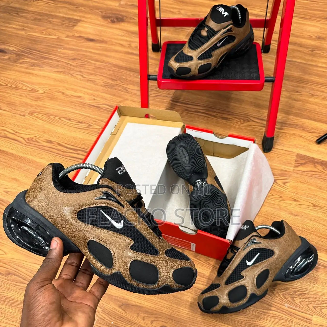 Original Nike Air Max Muse Sneakers