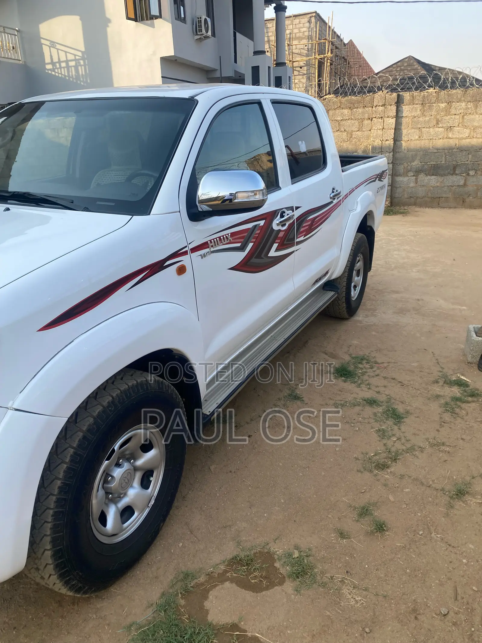 Toyota Hilux 2013 White