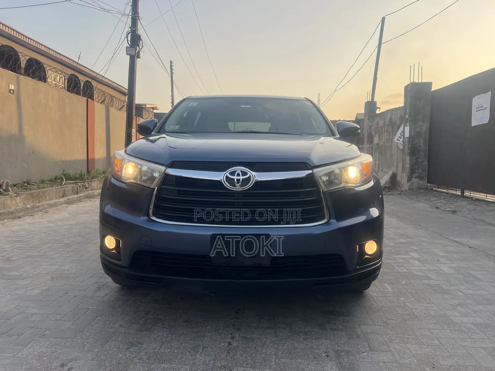Toyota Highlander LE Plus V6 4x4 (3.5L 6cyl 6A) 2016 Blue
