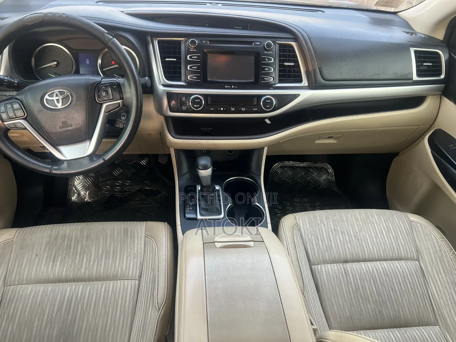 Toyota Highlander LE Plus V6 4x4 (3.5L 6cyl 6A) 2016 Blue