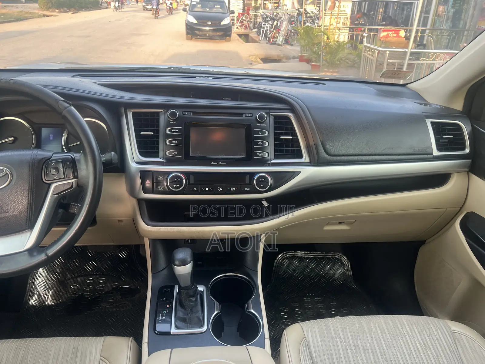 Toyota Highlander LE Plus V6 4x4 (3.5L 6cyl 6A) 2016 Blue