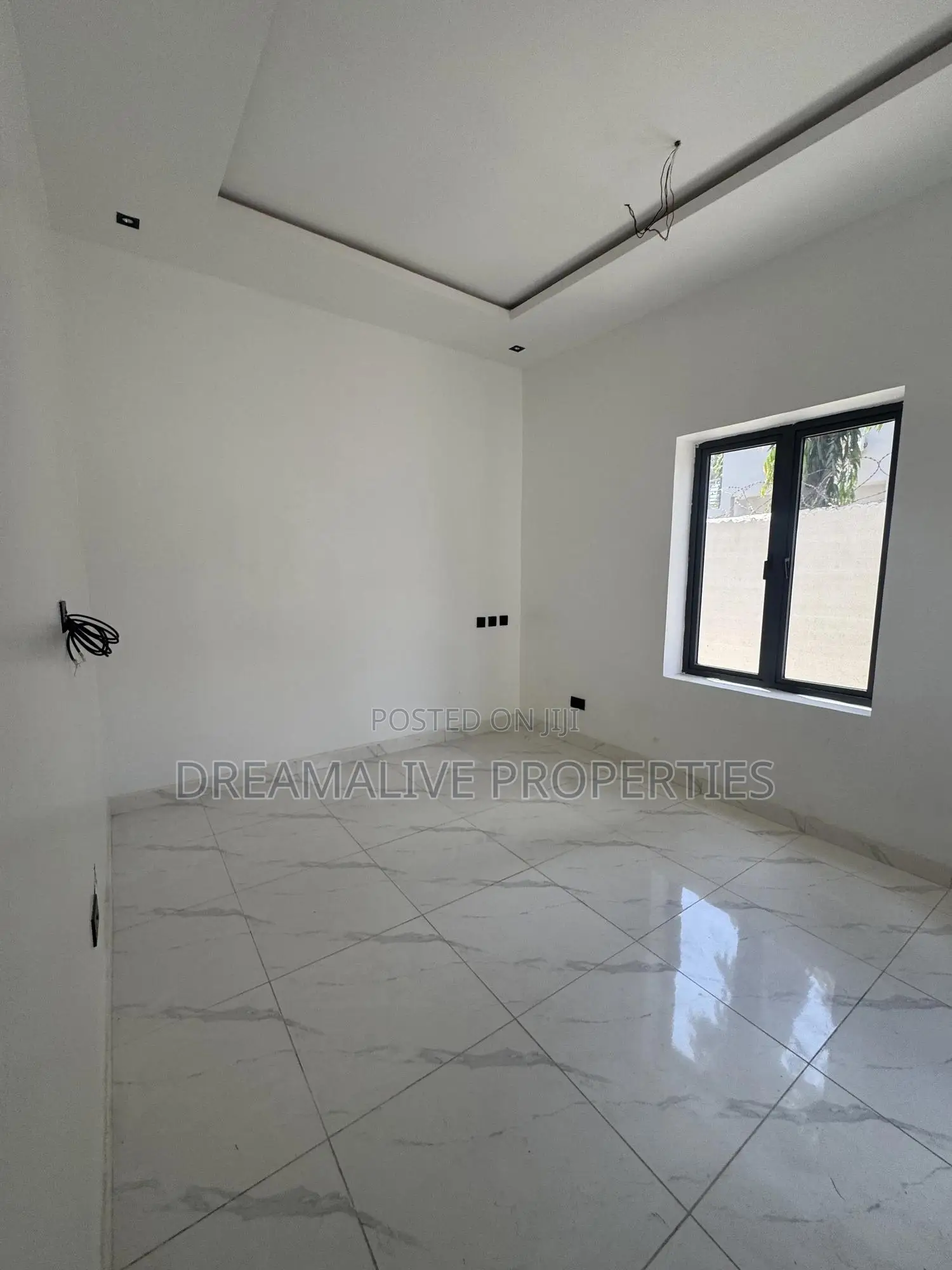 4bdrm Duplex in An Estate, Gwarinpa for sale