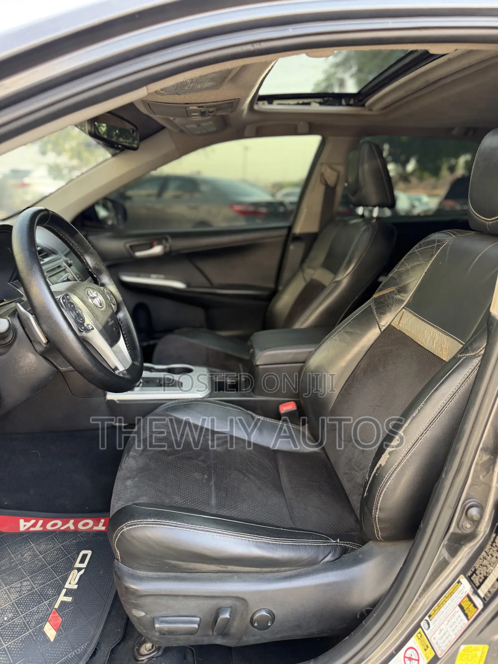 Toyota Camry SE V6 4dr Sedan (3.5L 6cyl 6A) 2012 Gray