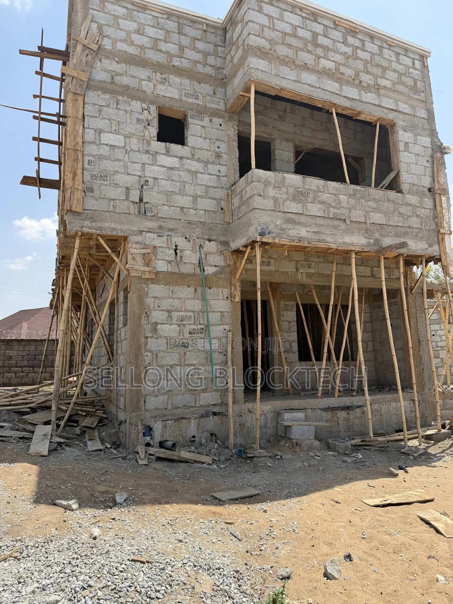 4bdrm Duplex in Lugbe District for sale