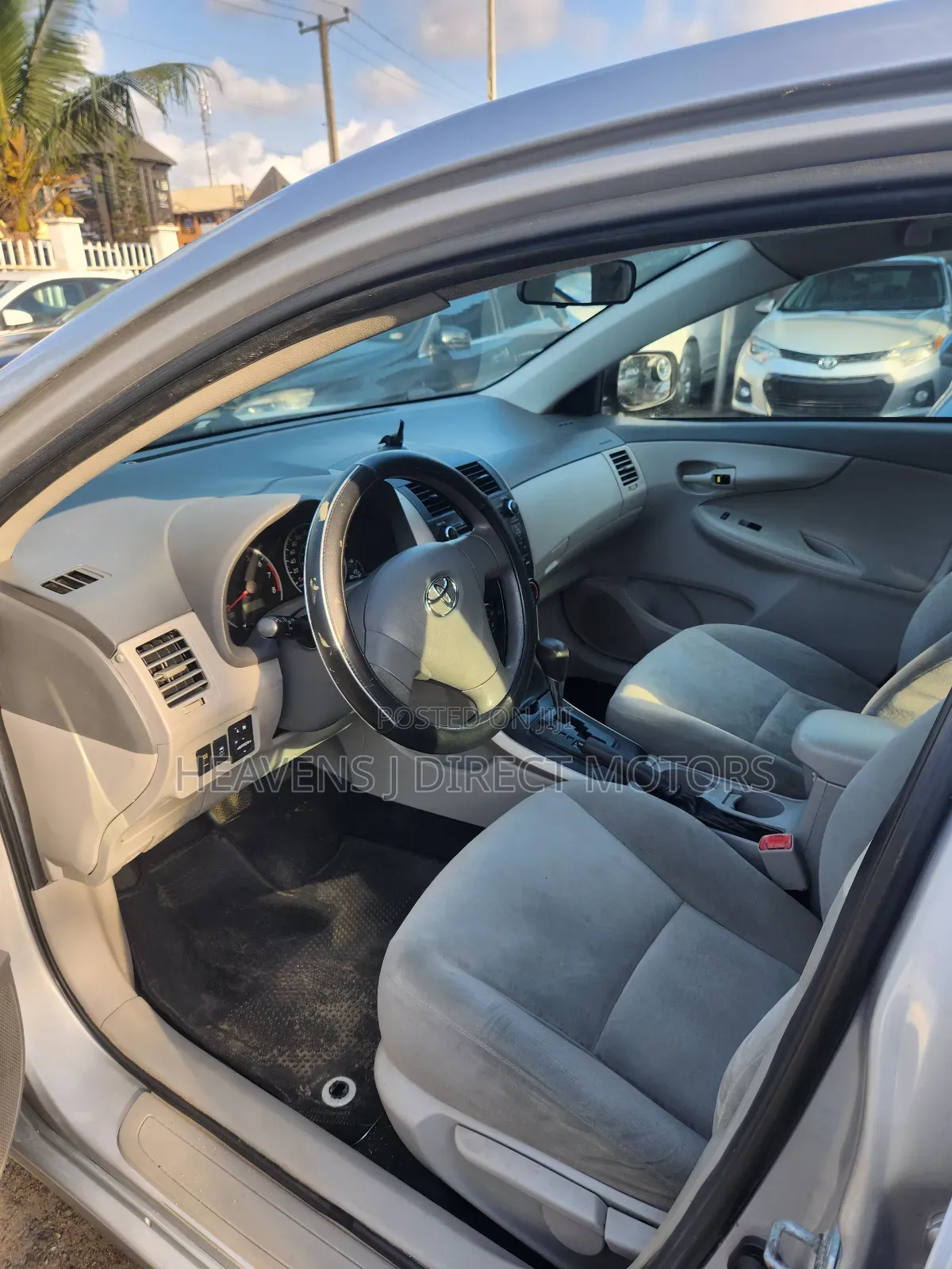 Toyota Corolla 2010 Silver