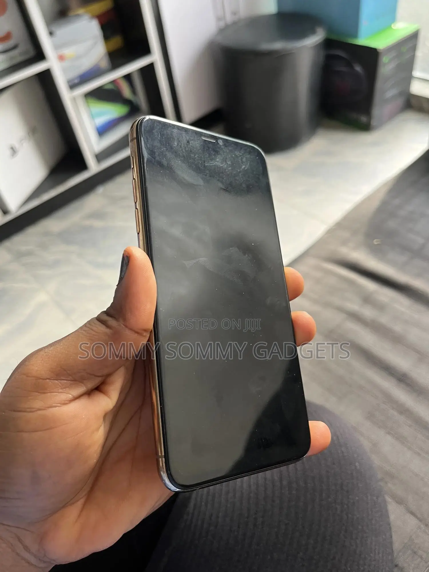 Apple iPhone 11 Pro Max 64 GB Gold