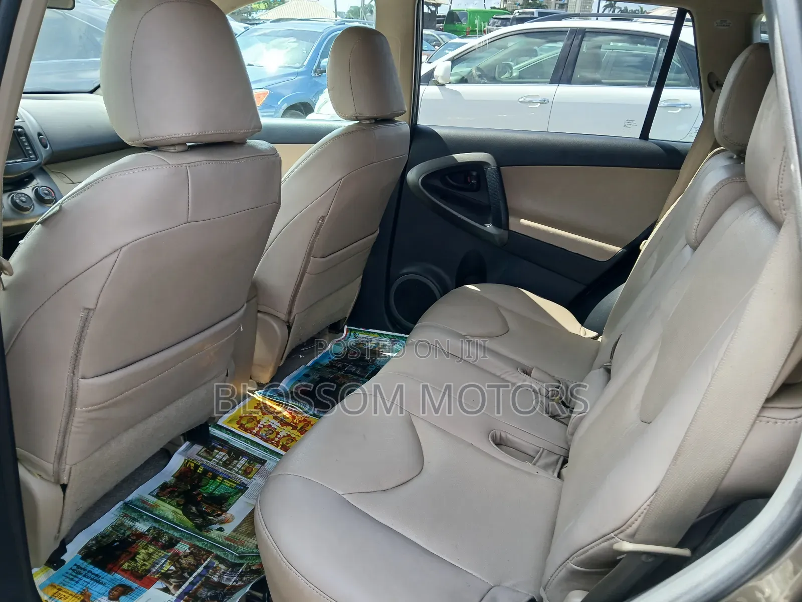 Toyota RAV4 2012 Gold