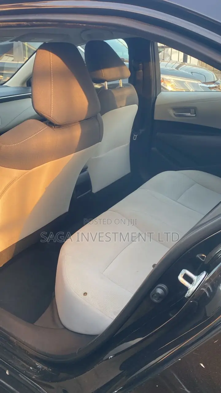 Toyota Corolla LE 2021 Black