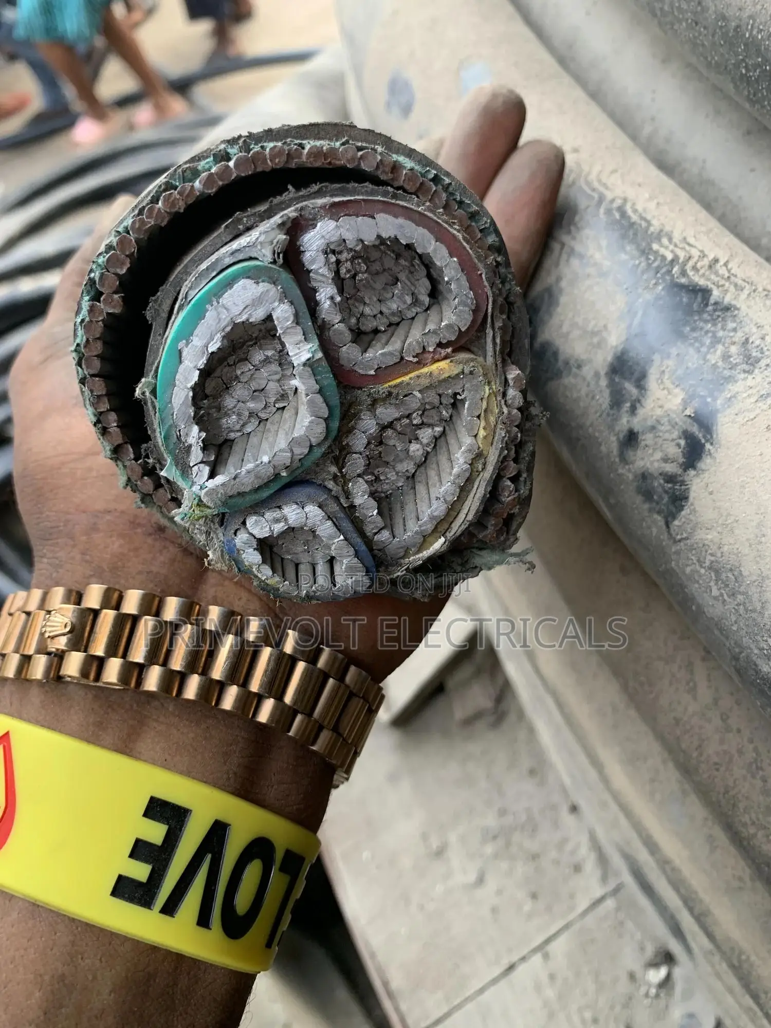 300mm 4core Aluminium Cable