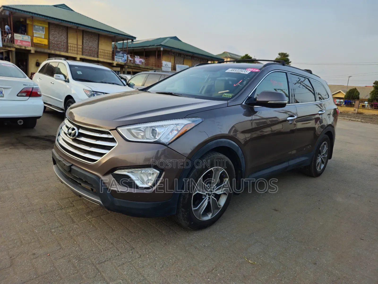 Hyundai Santa Fe GLS 4dr SUV AWD (3.3L 6cyl 6A) 2014 Brown