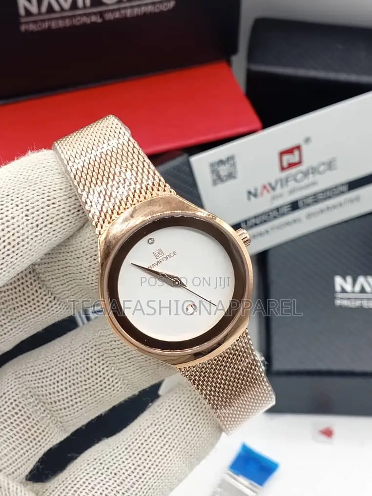 Naviforce Feminine Wristwatch