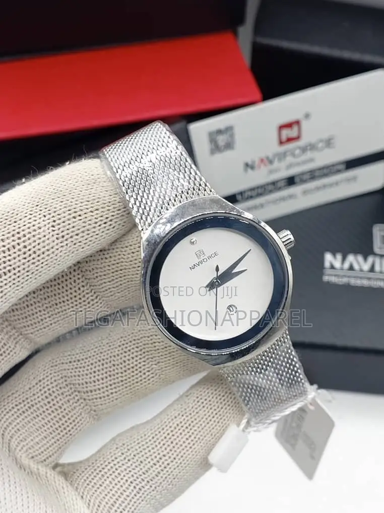 Naviforce Feminine Wristwatch