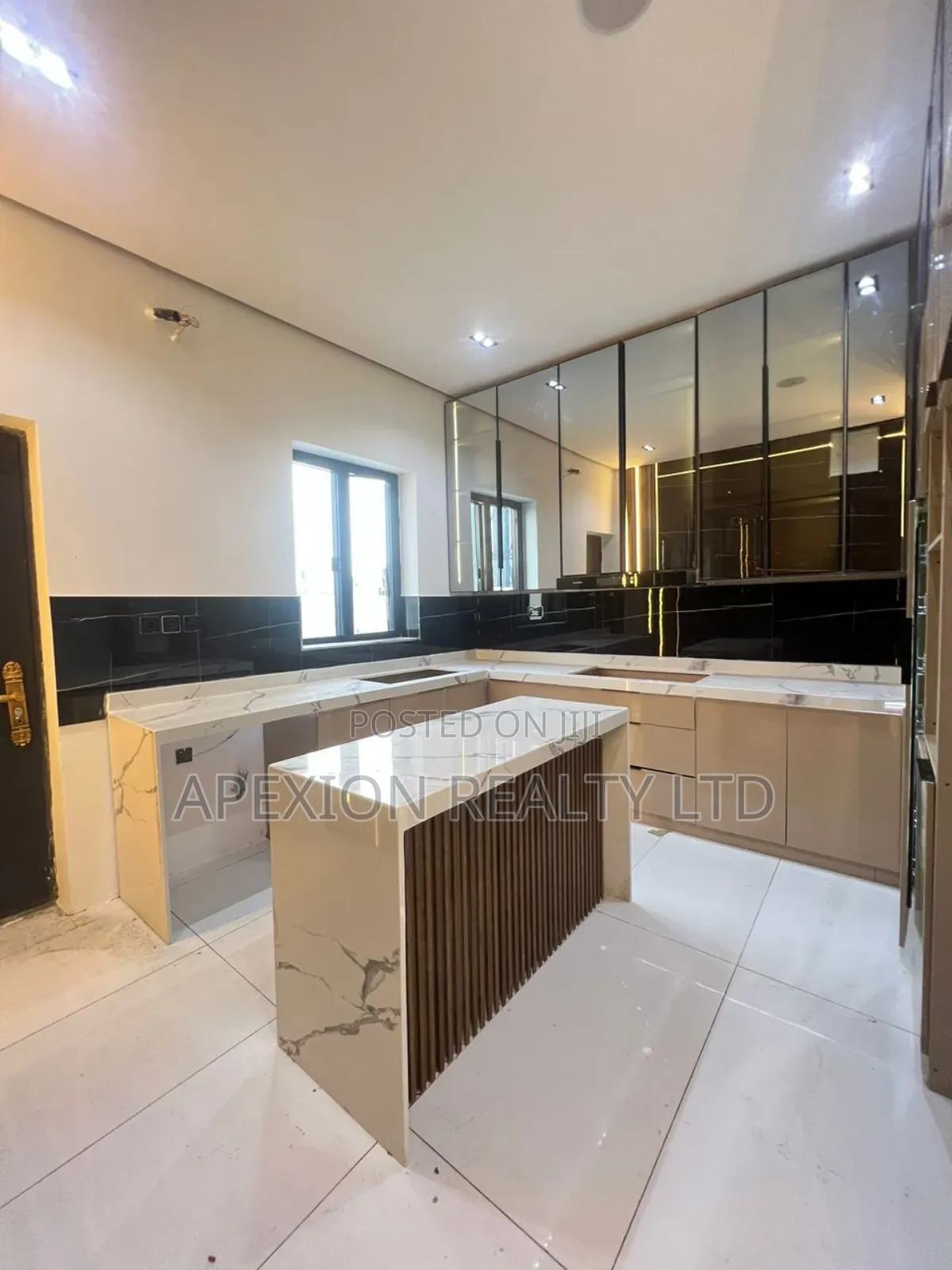 4bdrm Duplex in Royal Pine Estate, Lekki Phase 2 for sale