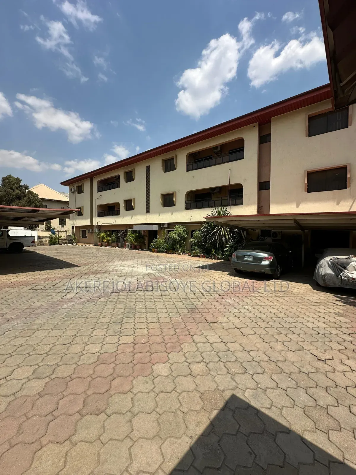 3bdrm Apartment in Wuse 2 Abuja for rent