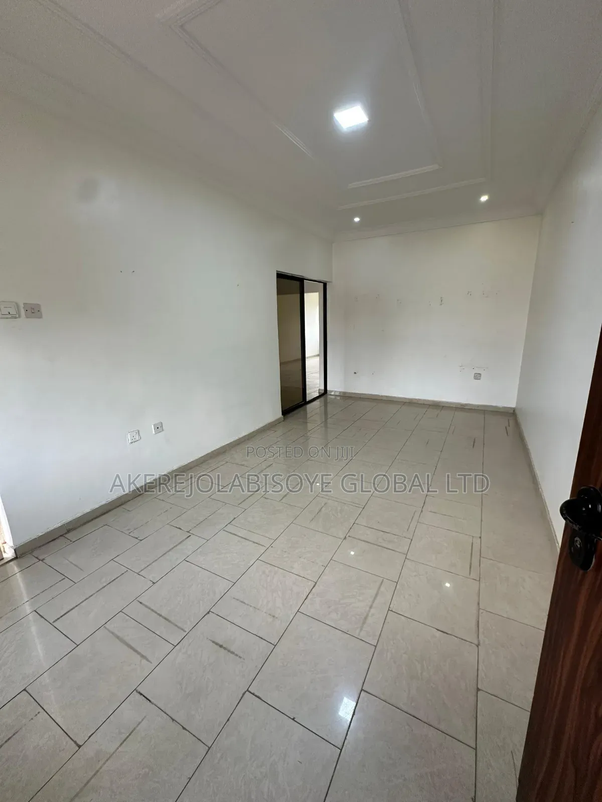 3bdrm Apartment in Wuse 2 Abuja for rent