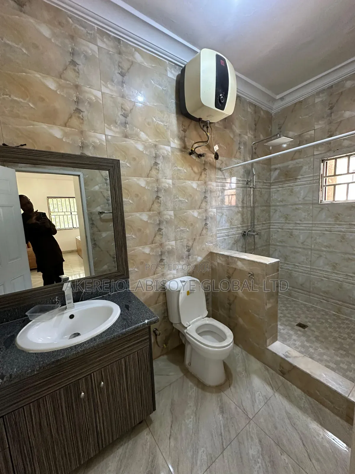 3bdrm Apartment in Wuse 2 Abuja for rent