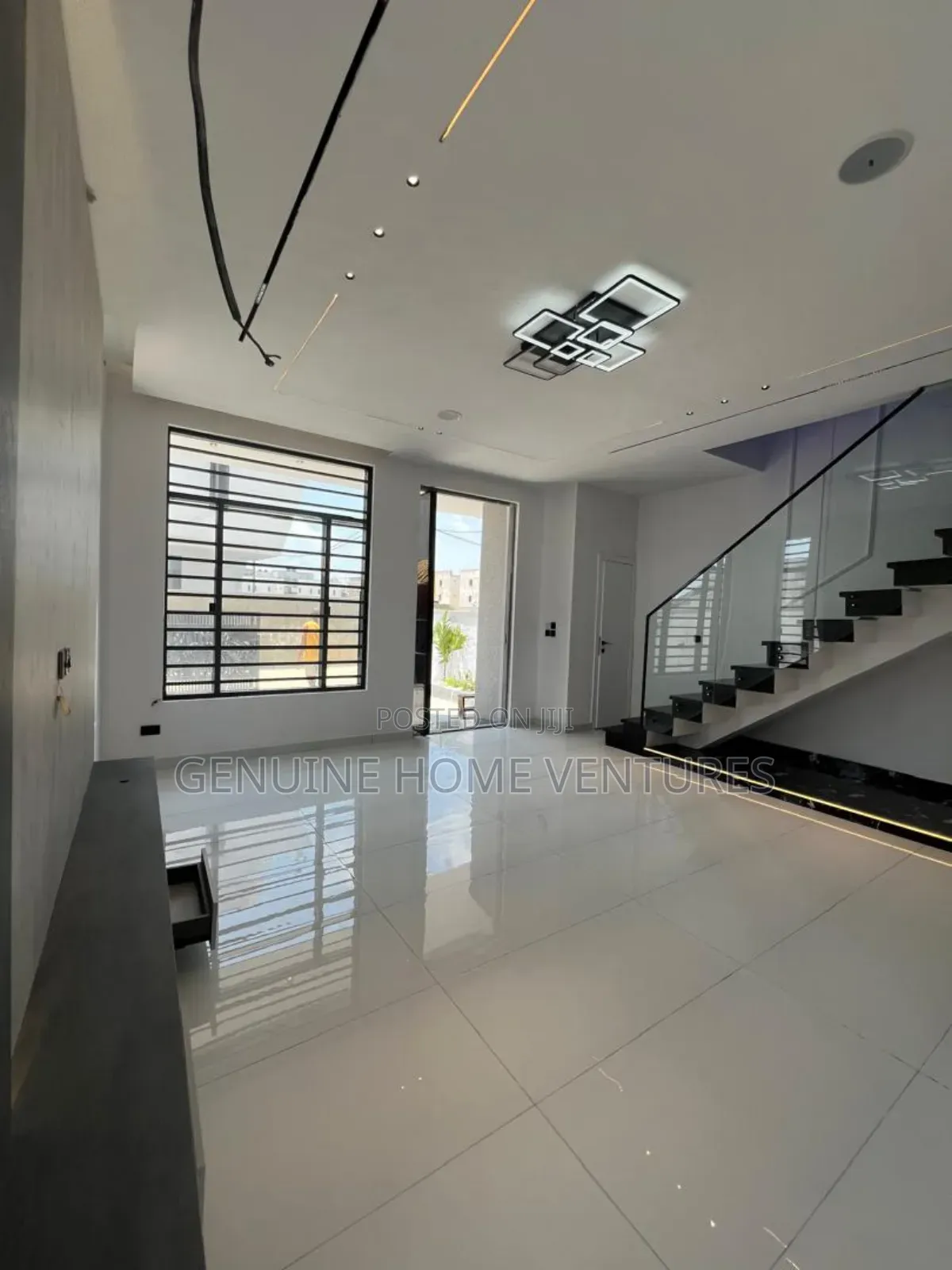 4bdrm Duplex in Ikota for sale