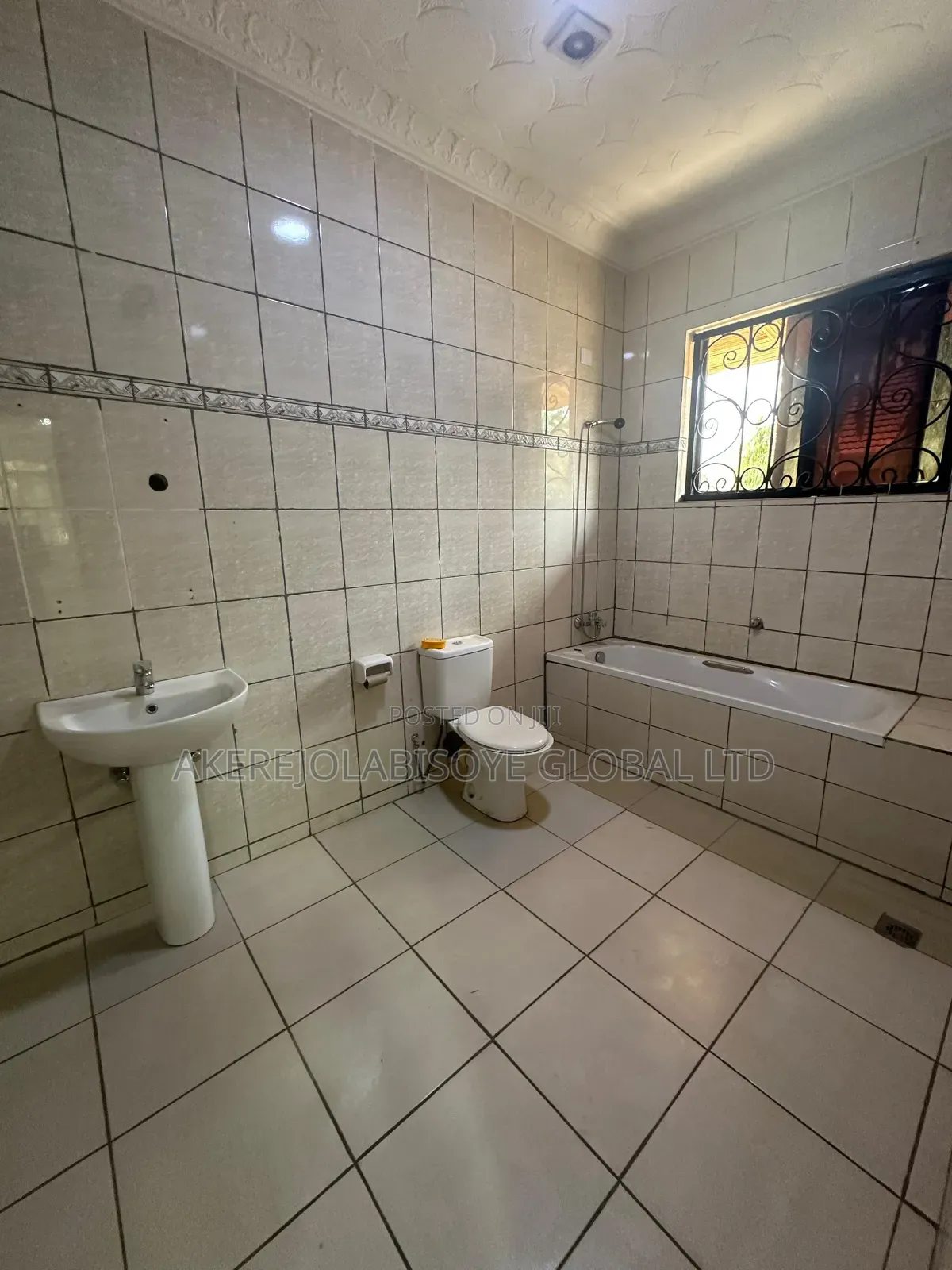 10bdrm Duplex in Wuse 2 Abuja for rent
